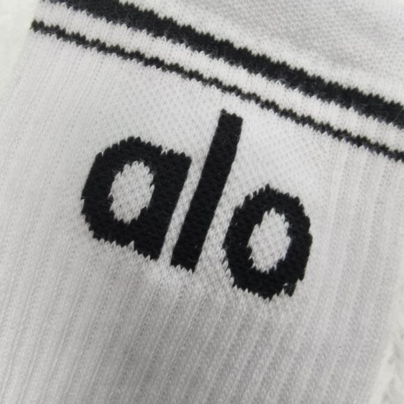 💜NWT💜 ALO Yoga Socks 2 Pairs - Picture 3 of 5